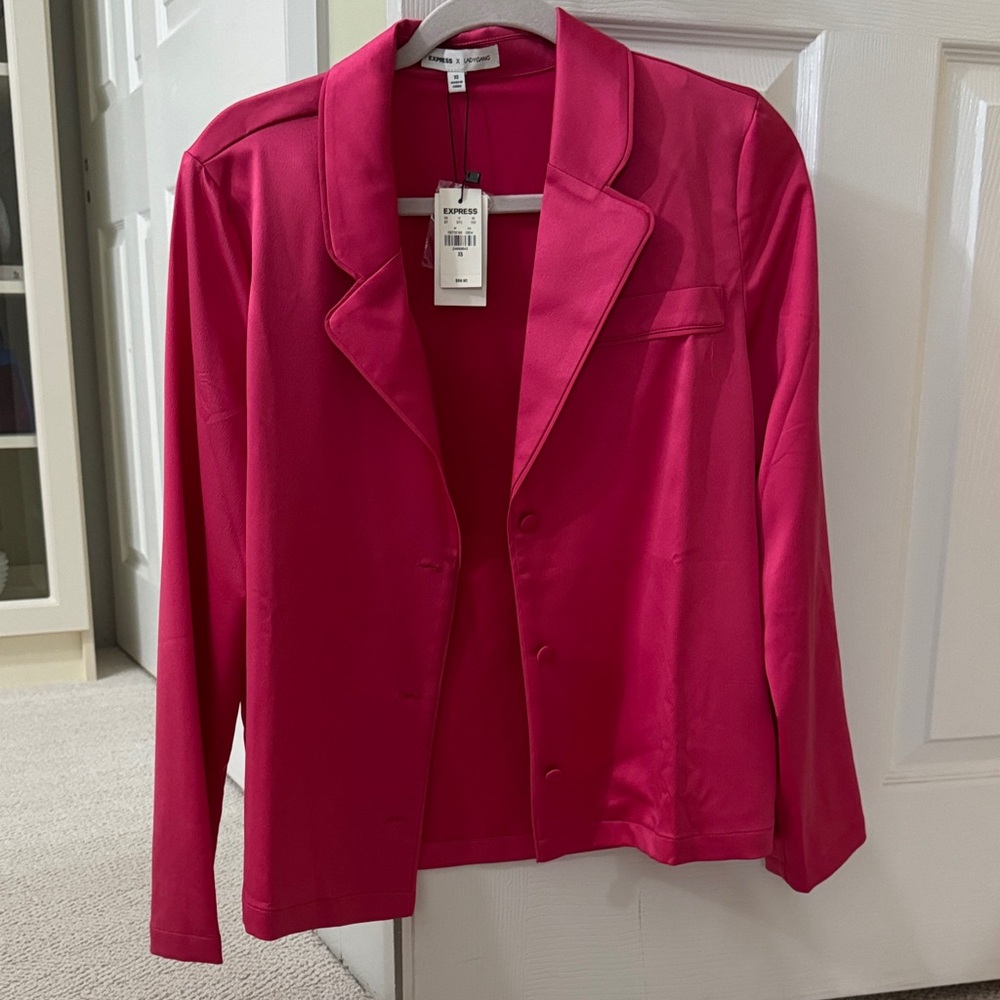 Express Women’s Fuchsia Button down